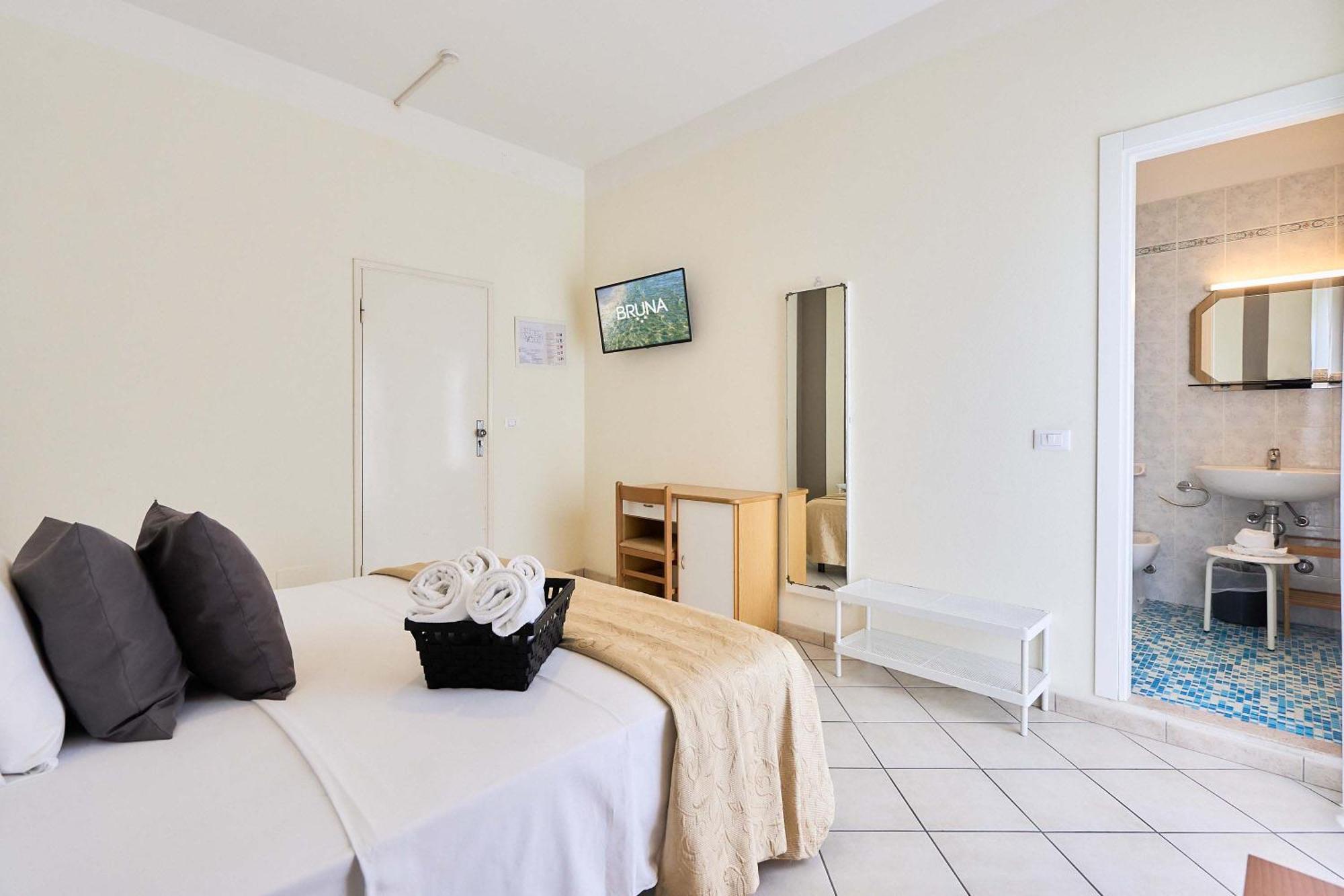 Hotel Bruna B&B Milano Marittima Exterior photo